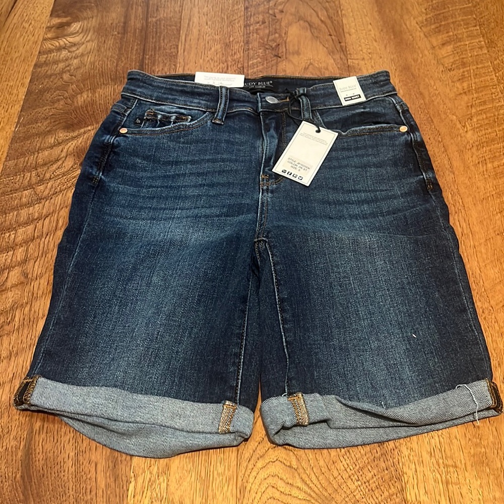 NWT Judy Blue Woman’s Dark Blue High Waist Jean Shorts Size S